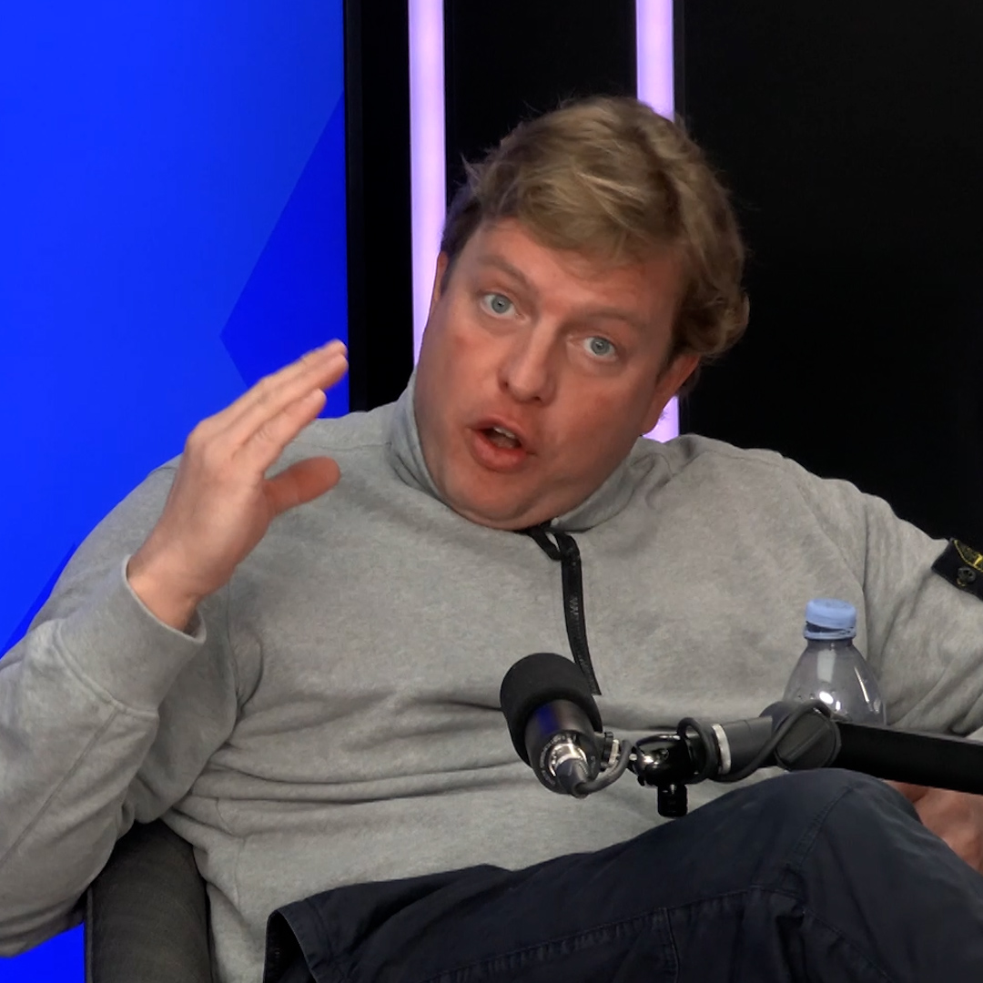 'We drank ten pints, got bang on the whiskey.' Thomas Skinner โ says JD Vance is a 'down to earth, normal guy'.