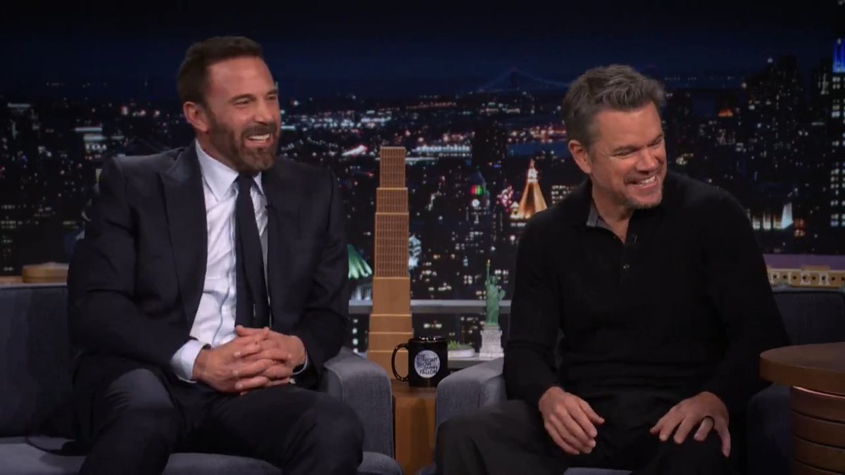 .Ben Affleck &amp; Matt Damon got in an acorn fight on the set of School Ties when they were 19 🌰 #FallonTonight