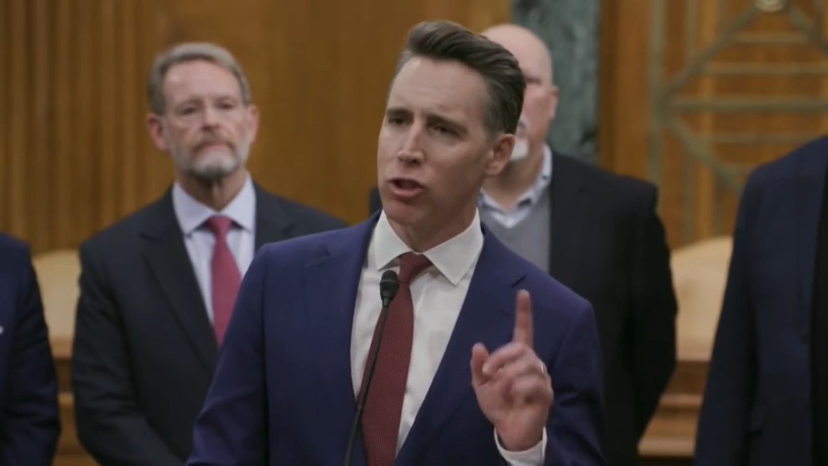 "Not only is this [abortion] pill... available in every state, in every city... no matter what the voters of the country say, no matter what the Dobbs opinion says. But also every women is being lied to" on the drug label. @hawleymo Adverse medical incidents are 22 X greater.