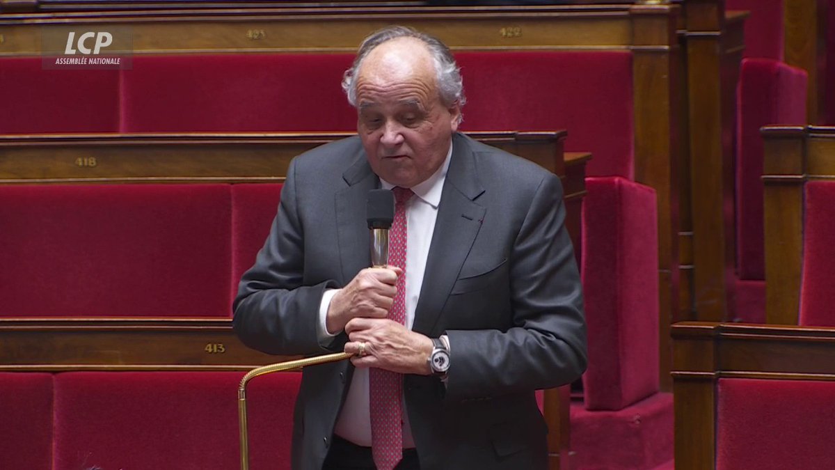 Budget : Jean-Paul Matteï (Les Démocrates) plaide pour maintenir la contribution exceptionnelle sur les hauts revenus "jusqu'à ce que l'état de nos finances redevienne normal, c'est-à-dire qu'on soit à un déficit de 3 %". Son amendement est adopté.