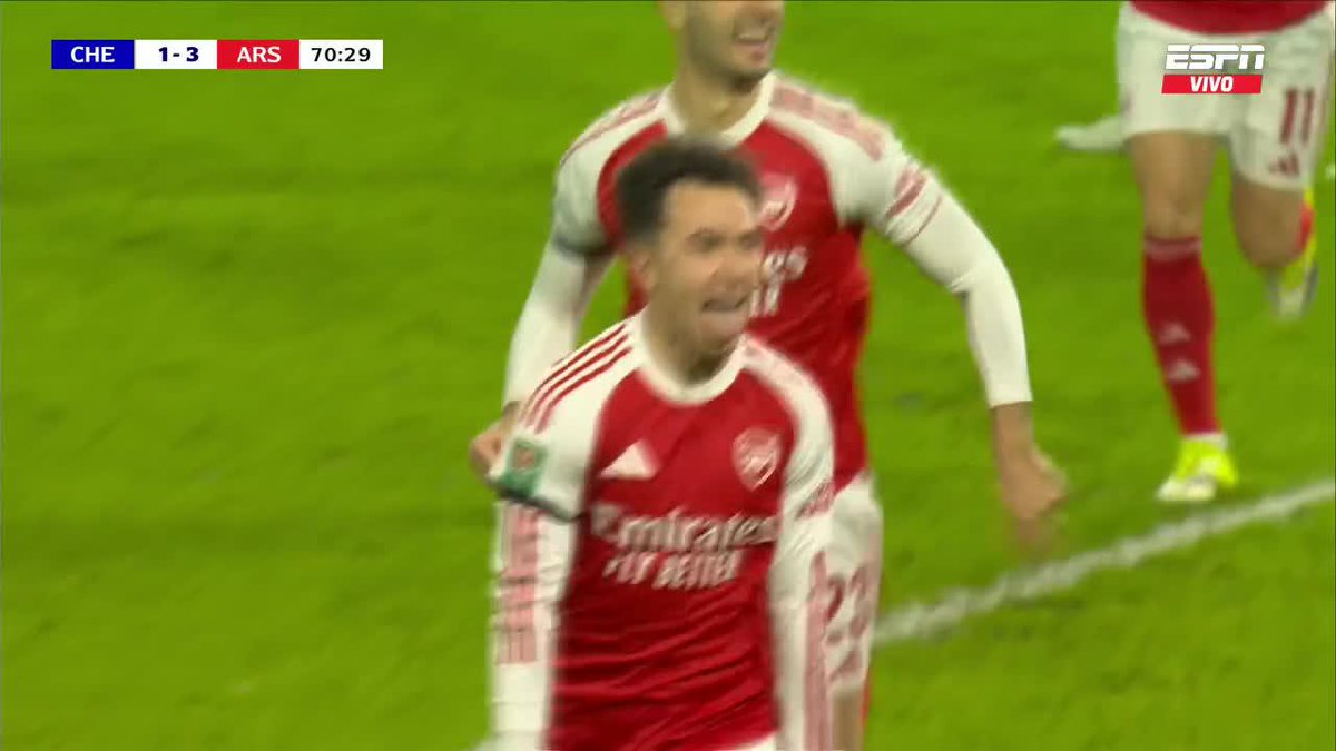 Martín Zubimendi se toma un café antes de marcar su gol al Chelsea. Tremendo: