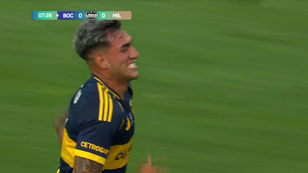 🔎No pudo Lautaro #DiLollo en el cabezazo, estaba solo.