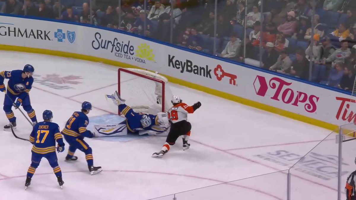 UKKO-PEKKA LUUKKONEN 🤯 WHAT A GLOVE SAVE! 📺: NHLonTNT &amp; hbo max fka ➡️