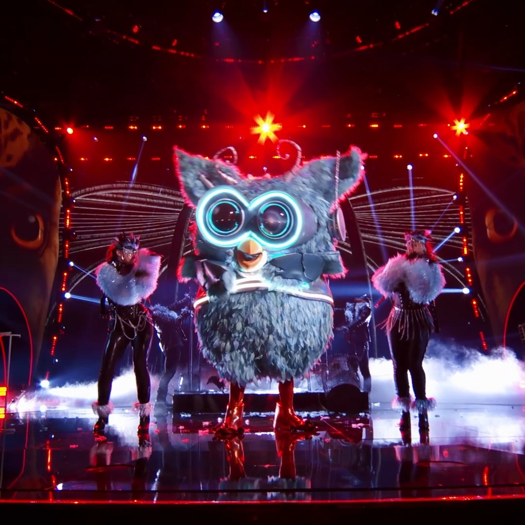Whooo needs rules? #OwlMask is defying the odds with this performance! 🦉 #TheMaskedSinger