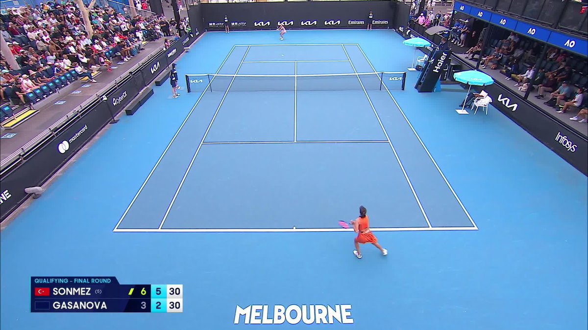 Ace cold 🥶 Sonmez with the warmest reaction to her fans 🤩 She is through to the #AO26 main draw with a straight sets win! Wide World of Sports • ESPN • TNT Sports • WOWOWテニス • #AO26