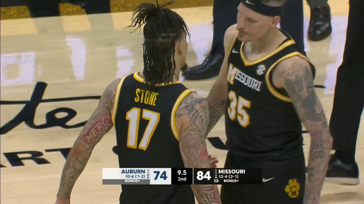 THE EXCLAMATION POINT‼️ Jayden Stone caps off Mizzou's dub in style 🔥