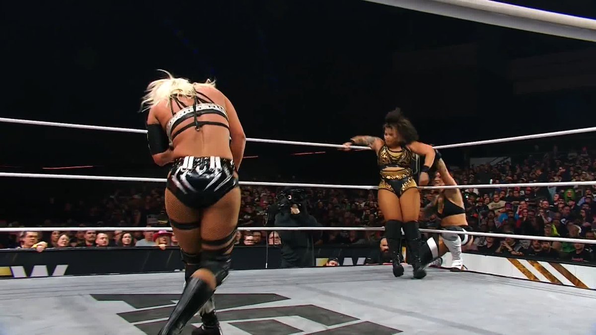 .@Toxic_Thekla pinned the AEW Women's World Champion! Watch #AEWDynamite LIVE on TBS &amp; HBO Max