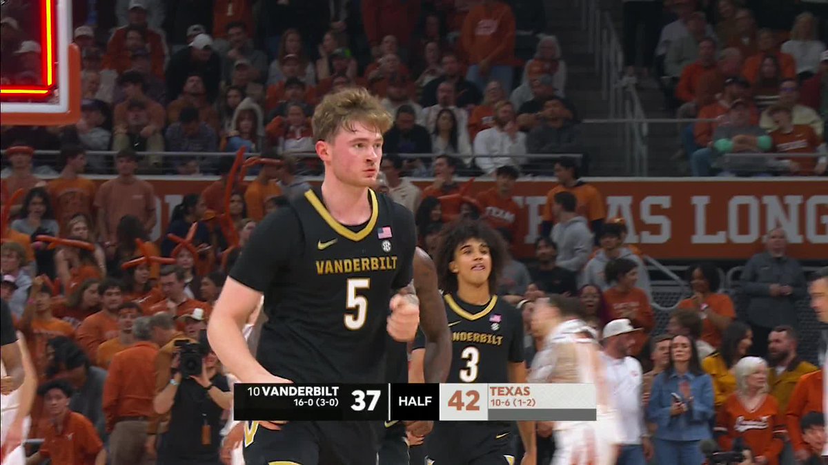 For the first time this season, undefeated Vandy trails at halftime 👀 Watch the second half of Vandy-Texas on ESPN2 and the ESPN App