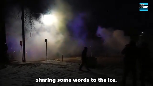 🚨BREAKING: "Watch out, watch out!!" ICE again launches barrage of flash bang grenades and chemical gas as unarmed Minneapolis protesters duck and run for cover. THIS IS HAPPENING IN AMERICA. LIVE NOW ⬇️
