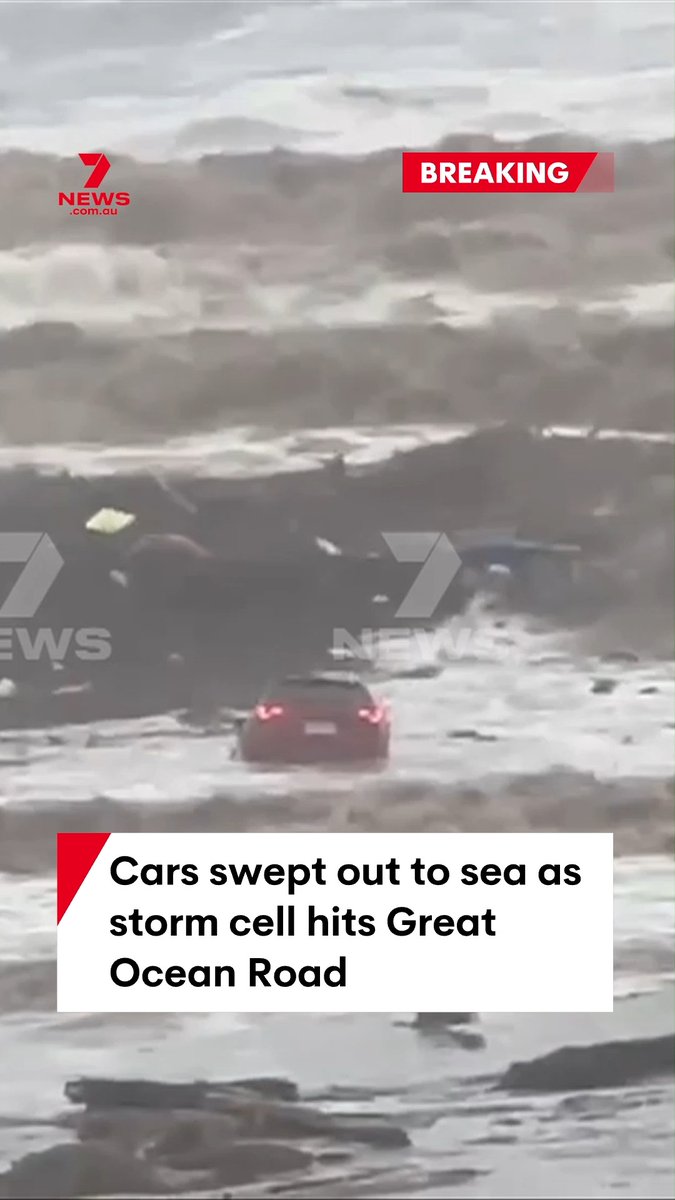 BREAKING: Cars have been swept out to sea by flash flooding in Victoria. Dramatic video shared with 7NEWS showed multiple vehicles at the mercy of the swollen Wye River being pushed towards the beach. 📌 DETAILS: #flood #flashfood #greatoceanroad #victoria #breakingnews