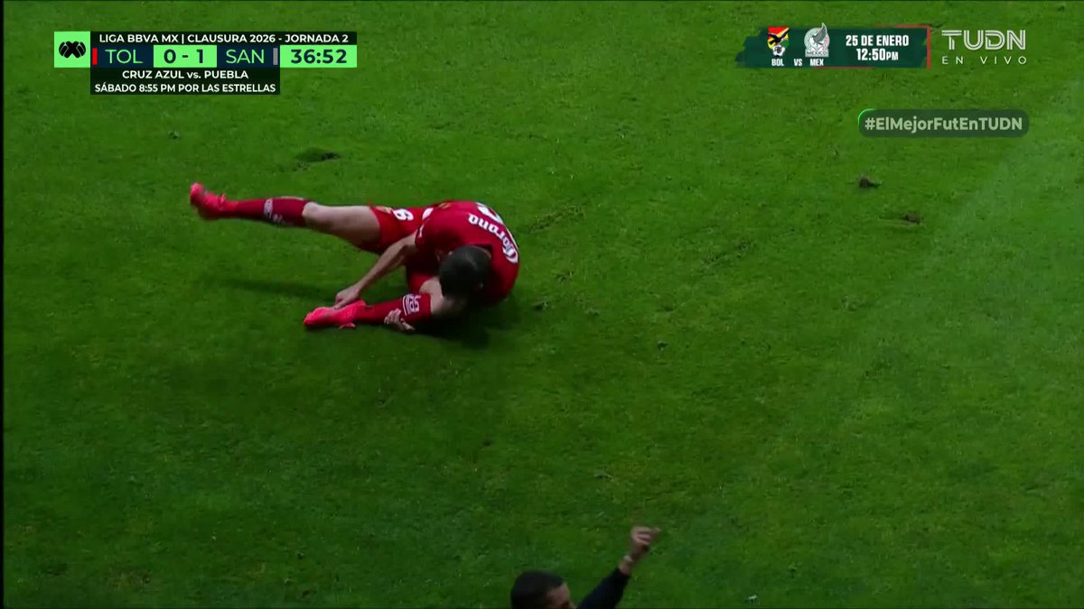 ¡Autogol de Haret Ortega! ¡Toluca empata con este autogolazo del central de Santos! 😱❌⚽ #ElMejorFutEnTUDN