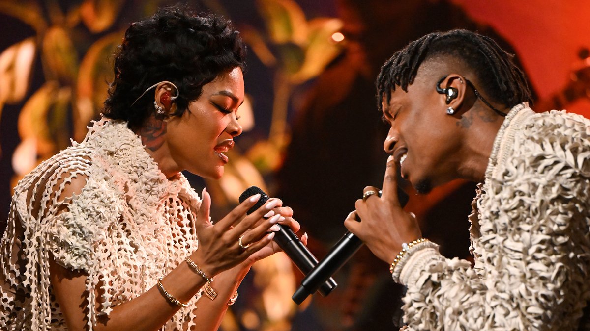 .TEYANA M.J. TAYLOR ft. Lucky Daye perform “Hard Part”! Watch the full performance ⬇️ #FallonTonight