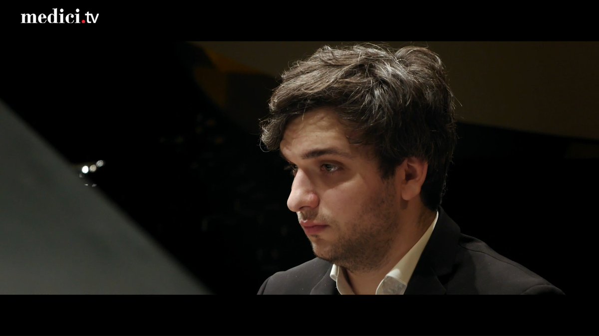 Trio en mi bémol majeur pour piano et cordes nº2 de 𝗦𝗰𝗵𝘂𝗯𝗲𝗿𝘁, Offrez-vous quelques instants de beauté pour oublier le monde fou qui nous entoure.