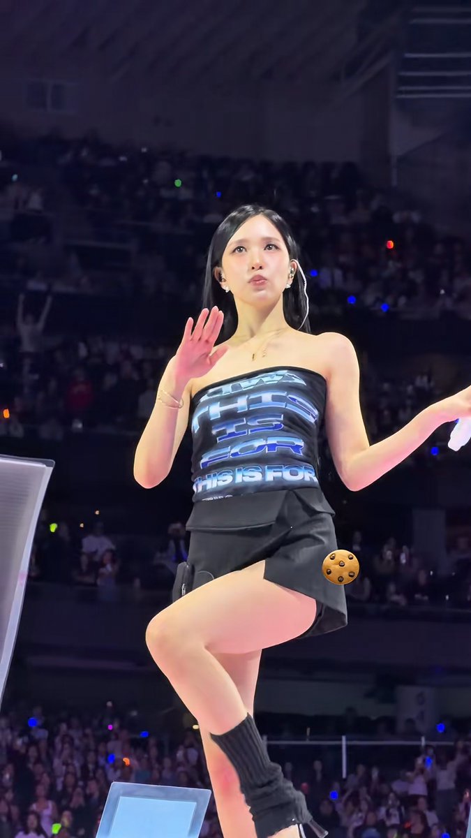 MINA IS SO FINE IN THIS ENCORE LOOK