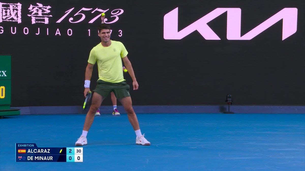 OH MY GOD what Carlos Alcaraz just did on Rod Laver Arena!!!!!