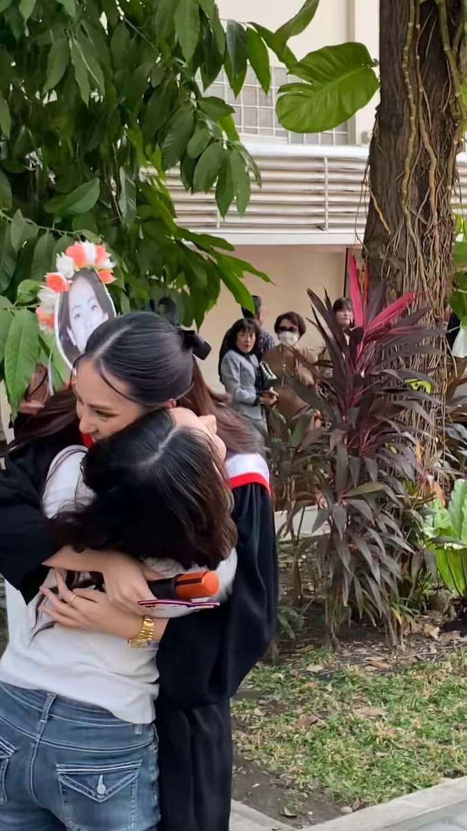 น้อนมาเซอร์ไพรส์🎉💕 หายงอแงเลยน๊า😘🎓💗💓💘💖 #วันหนึ่งจะเป็นซุปตาร์ #IWannaBeSupTar #LillyBelle