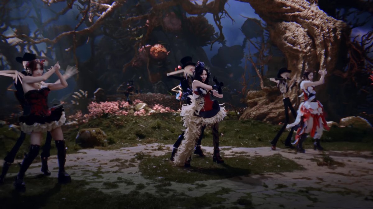 MISAMO WITH THE ALICE IN WONDERLAND CONCEPT