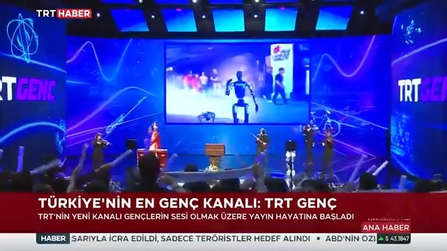 'TRT Genç', Beştepe'de düzenlenen törenle yayın hayatına başladı. Türkiye’nin en genç kanalının ismini ve logosunu Cumhurbaşkanı Recep Tayyip Erdoğan açıkladı.