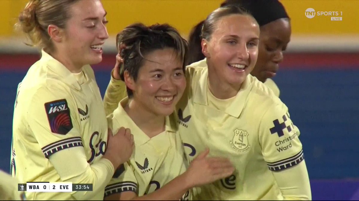 Yuka Momiki doubles Everton's lead with her second goal of the evening 💥 📺 TNT Sports &amp; discovery+ UK