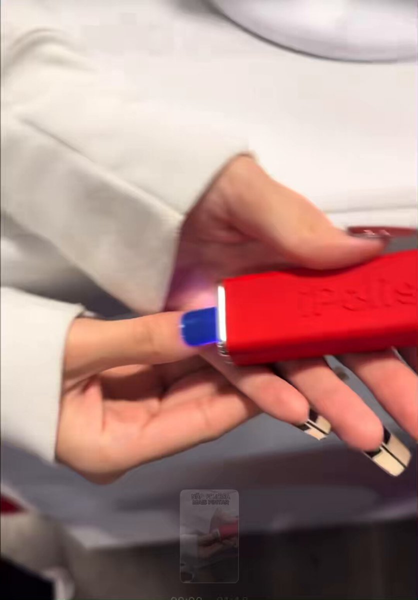Não vai sobrar nada para as manicures então 🤡