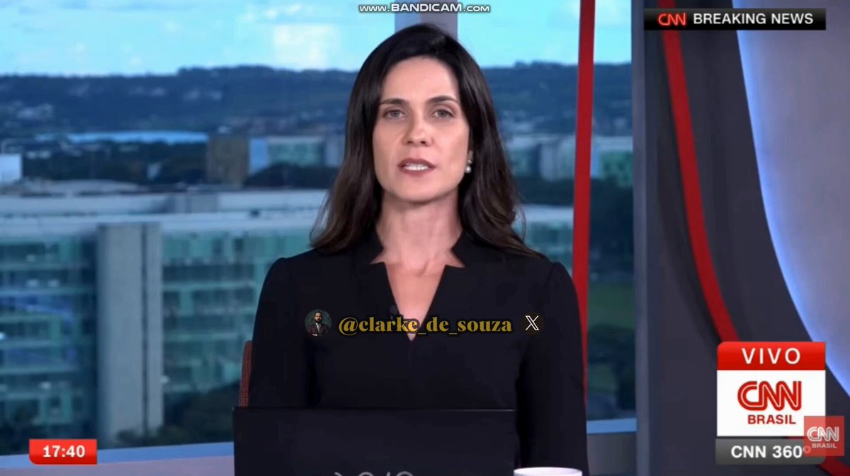 - É inacreditável. A defesa pede prisão humanitária, e o que o psicopata Alexandre de Moraes faz? Manda um senhor convalescido para a Papuda. Cara, é inacreditável. - Alexandre de Moraes precisa ser parado urgentemente. Ele está matando o presidente Jair Bolsonaro, e todos estão vendo. - Cadê os ditos aliados que não fazem nada? Cadê os políticos que foram eleitos por conta do presidente Bolsonaro para fazer alguma coisa mais contundente, em vez de notinha à imprensa? - Cara, é inacreditável. Não podemos NORMALIZAR OS ABSURDOS! - LIBERTEM BOLSONARO