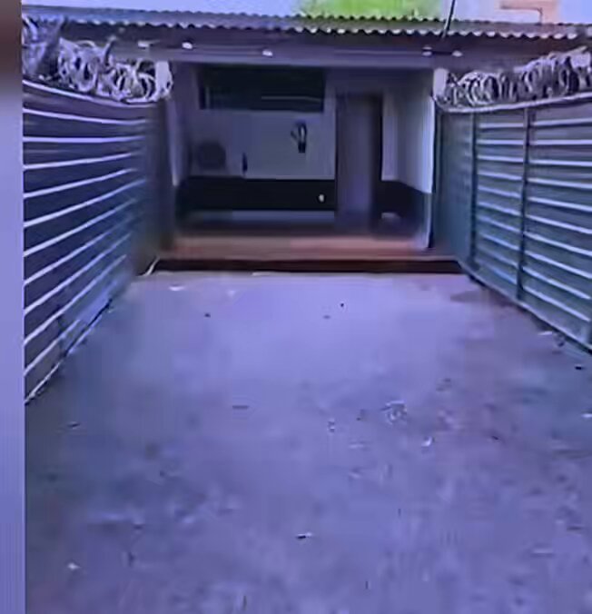 🚨EXCLUSIVO : Esta é a cela onde o presidente Bolsonaro vai ficar na papudinha. Existe a possibilidade de o presidente dividir a cela com Anderson Torres e Silvinei Vasques.