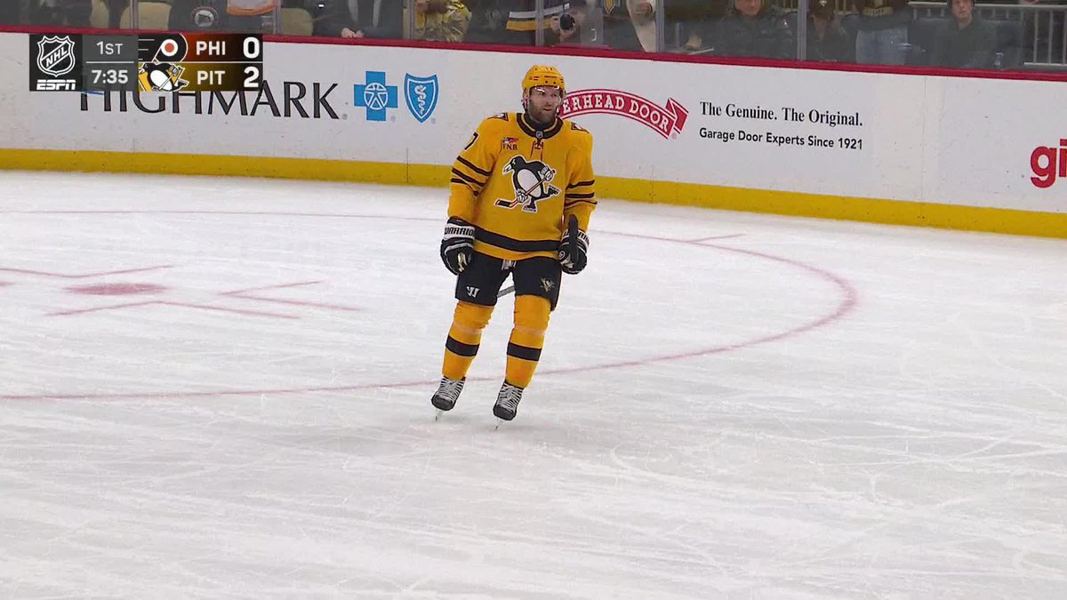 Bryan Rust snipes it to give the Pens a 2-0 lead 🎯 Watch Flyers-Penguins on ESPN and the ESPN App