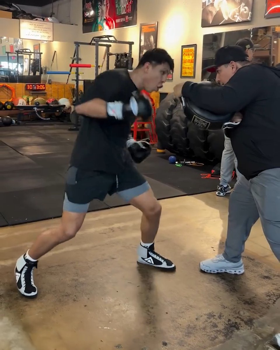 Jaime Munguia putting in work with Eddy Reynoso as he awaits his next fight 🇲🇽💪