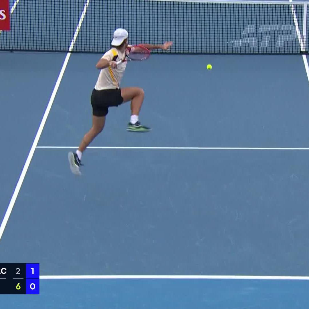 You want athleticism 🤔 Try some air Machac ✈️ #AdelaideTennis