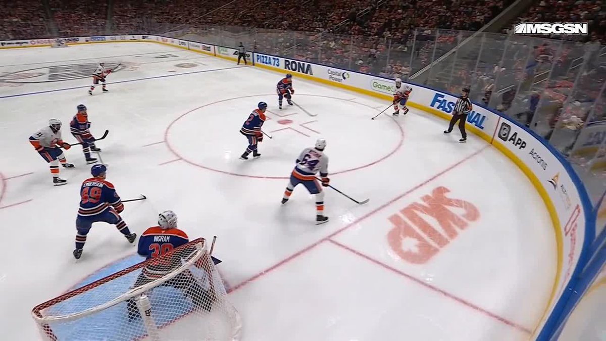 WHATTA PASS by the rookie Cal Ritchie to put the Isles up late in the 3rd 😳🚨