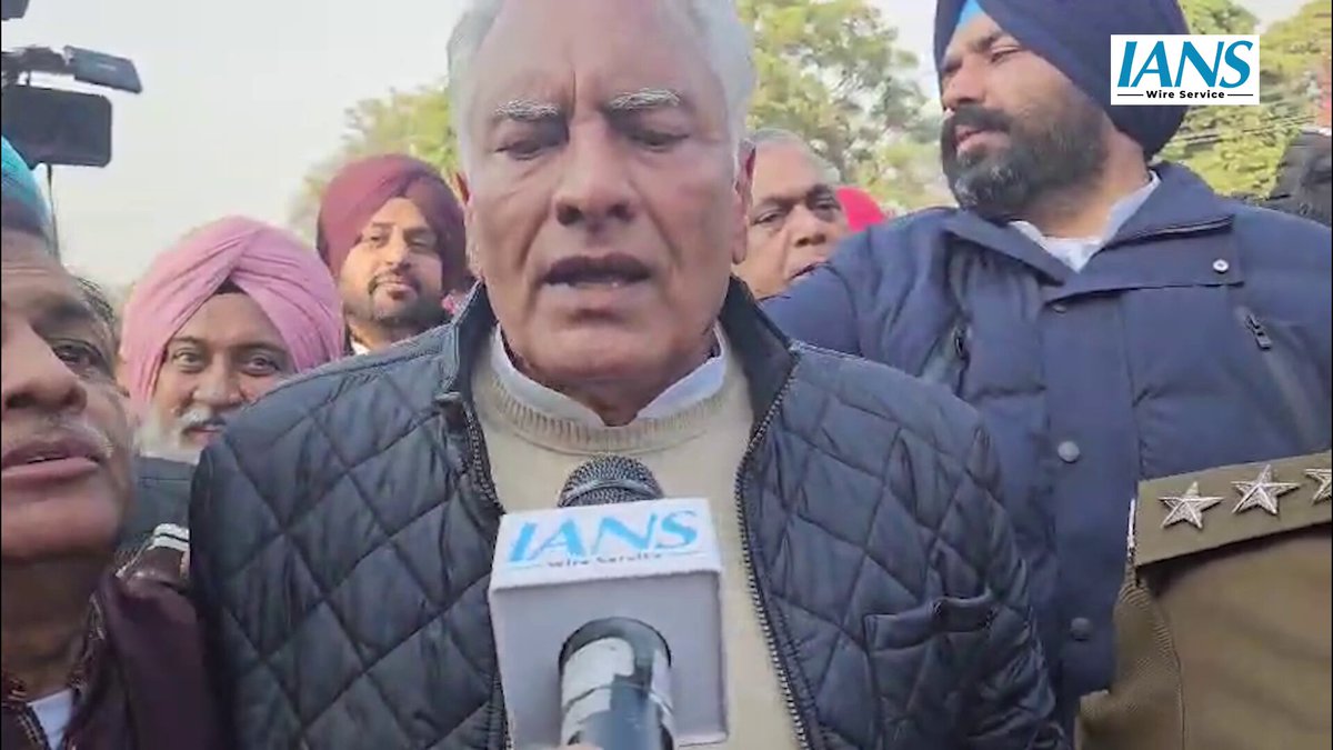 Punjab BJP President Sunil Kumar Jakhar- "We have come to ask Arvind Kejriwal to vacate CM post. CM’s residence at 50, Sector must be cleared because CM of Punjab should be a Punjabi. No outsider can hold this position."