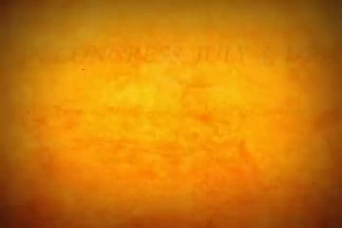 Have you ever heard the Declaration of Independence read out loud? You should. It’s the greatest break-up letter ever written. At just 33 years old, Thomas Jefferson, with cold moral clarity, told the British government to pound sand: “Whenever any Form of Government becomes destructive of these ends [life, liberty, and the pursuit of happiness], it is the Right of the People to alter or to ABOLISH it.” The power of that line isn’t just what it says. It’s how it’s said. Jefferson wasn’t writing from a place of outrage. He was transmitting conviction — moral clarity delivered from a steady frame of mind. It’s said Jefferson revised the Declaration of Independence with the help of Franklin and Adams dozens of times before it was finalized. And that deliberate, cutting language paired with emotional steadiness is precisely why the words still land nearly 250 years later. 🧵