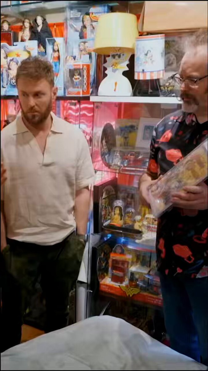If you have ever wondered if a comic book collection could help you renovate your home, you’ll want to tune into see what @BobbyBerk has in store for you. #JunkorJackpot airs TONIGHT on @HGTV!