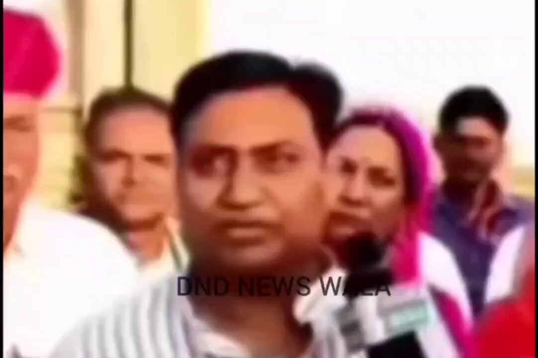राष्ट्रीय पार्टी के प्रदेश अध्यक्ष जी जब जब झूठ बोलकर जनता को गुमराह करते रहेंगे तब तब हम जनता को सच्चाई बताते रहेंगे, बाकि ऐसे गुमराह करने वाले लोगों को जनता भी 2028 में सबक सीखा देगी...... बाकि एक बात तो डोटासरा जी ने सही बोली है कि हनुमान जी अपने परिवार के लिए संघर्ष कर रहे है क्योंकि हनुमान जी पुरे राजस्थान को ही अपना परिवार मानते है 🙏🔰 HANUMAN BENIWAL
