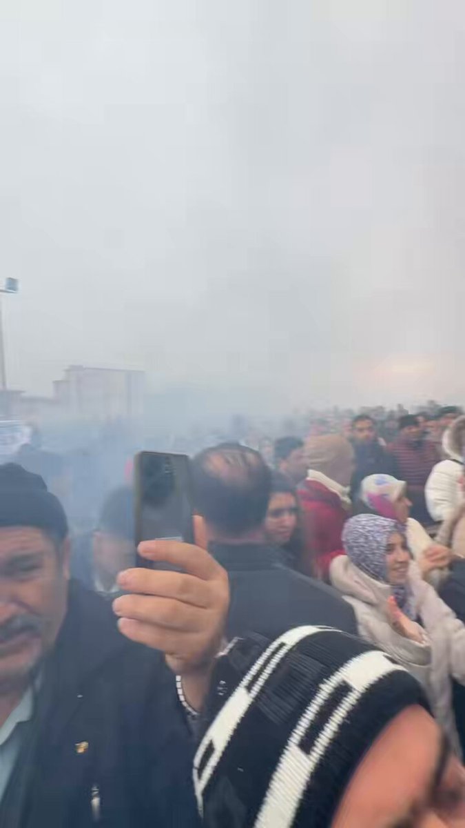 Annemin, babamın evine gelmişçesine bir sıcaklıkla bağrınıza bastınız beni. Ben de sizlere her zaman bir kardeş, bir ağabey, bir evlat, bir yoldaş olma gayreti içinde oldum. Bugün ayrılık gibi görünse de Unutmayın ki “Ayrılık da sevdaya dahildir” Hoşça kal güzel Çankırı❤️