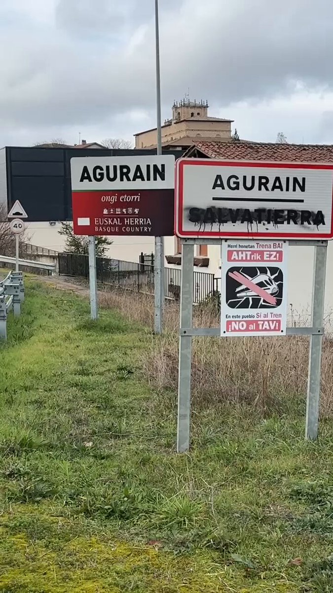 🔴Barrios enteros de nuestras ciudades han sido invadidos por personas de culturas incompatibles con la nuestra. 🔴Lo vemos cada día en Bilbao, en Vitoria, en Irún... 🔴También lo padecen los vecinos de Salvatierra donde la presencia musulmana es notable y el riesgo enorme.