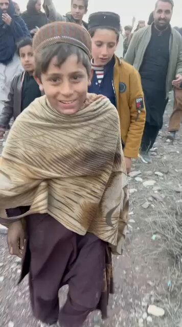 ایک ہی تو سہیل ہمارا ہے اور یہ اس کو بھی مار دیں گے،تیراہ کے بچے کی گفتگو اللہ کریم سہیل آفریدی صاحب کو اپنی امان میں رکھے 🤲 Sohail Afridi