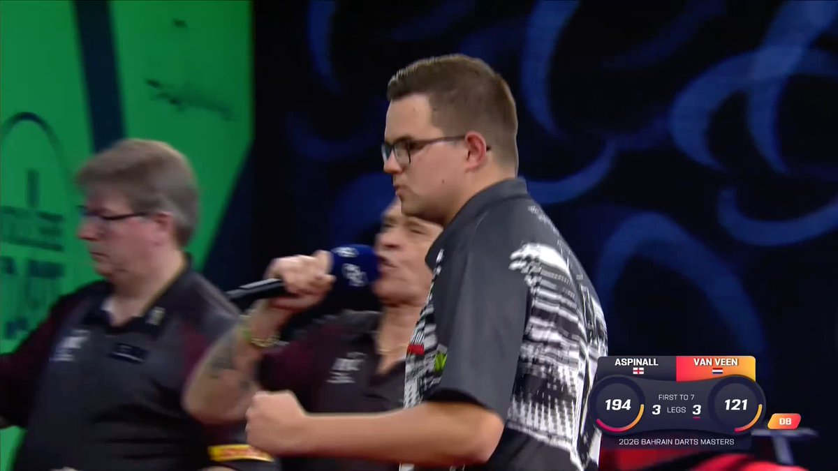 TIDY FROM VAN VEEN! An effortless 121 two-treble finish from Gian van Veen keeps the Dutch number one on the front foot against Nathan Aspinall 💫 📺 #BahrainDarts | SF