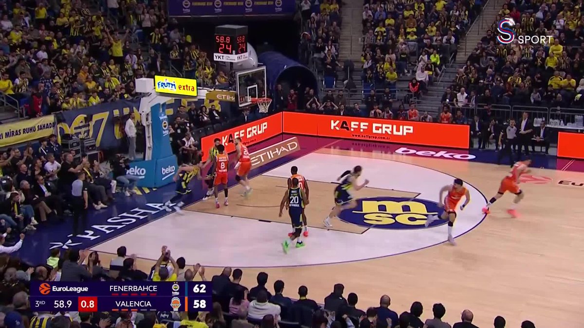 Nando De Colo'dan turnike! 🤩