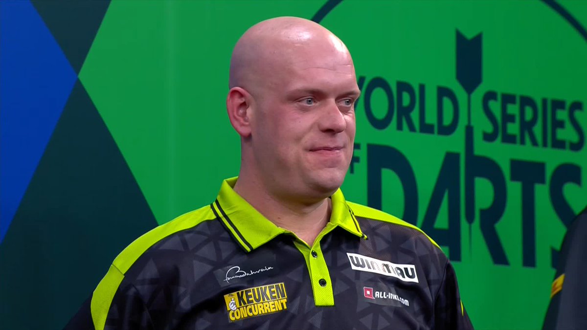 A first World Series title since 2024... 🏆 Michael van Gerwen lifts the Bahrain Darts Masters title for the first time!