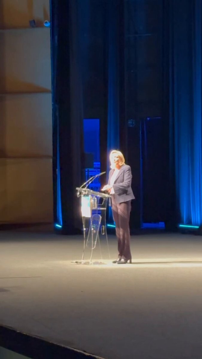 « À Marseille, 67% de la délinquance sur la voie publique est le fait d’étrangers. Et monsieur Payan ne fait aucun lien entre insécurité et immigration ! » 👉 Marine Le Pen lors des vœux de Franck Allisio à Marseille.