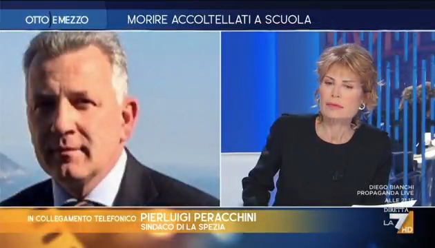 Il sindaco di La Spezia: "L'uso del coltello esiste solo in certe etnie" #ottoemezzo