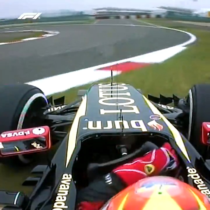 Pastor Maldonado randomly going off the track because he's looking at the steering wheel, an absolute legend