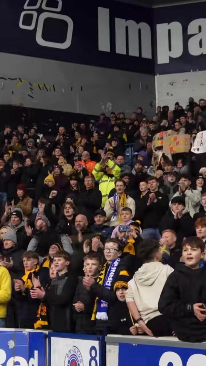 What a support at Ibrox 🖤💛 #AAFC | Scottish Gas Scottish Cup