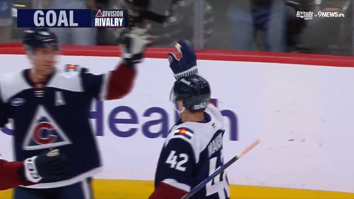 Make that 10 goals in nine games! Brock Nelson's got two! ✌️