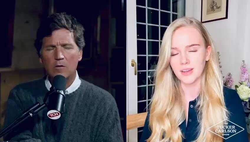 🚨🇬🇧TUCKER: STARMER IS CLEARLY TAKING ORDERS, NOT ADEQUATE AS LEADER Eva Vlaardingerbroek says Starmer, von der Leyen, Merz, and Macron "literally post the same things" and push the same agenda: erosion of borders, nation states, and heritage. Tucker's take on Starmer: "You will never convince me, at gunpoint even, that Keir Starmer is making independent decisions about the future of Britain. He is taking orders." Who's giving them? Neither claims to know. But Vlaardingerbroek says the people rolling out the agenda "are doing it out in the open, in front of our faces, and they keep getting re-elected." Source: Chris Menahan 🇺🇸 Eva Vlaardingerbroek