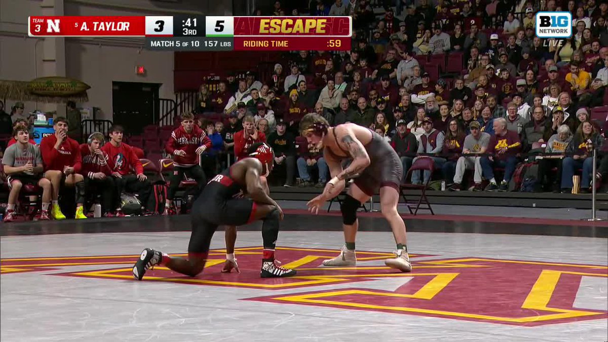 WHAT. A. FINISH. 🤯 Antrell Taylor with the PIN.