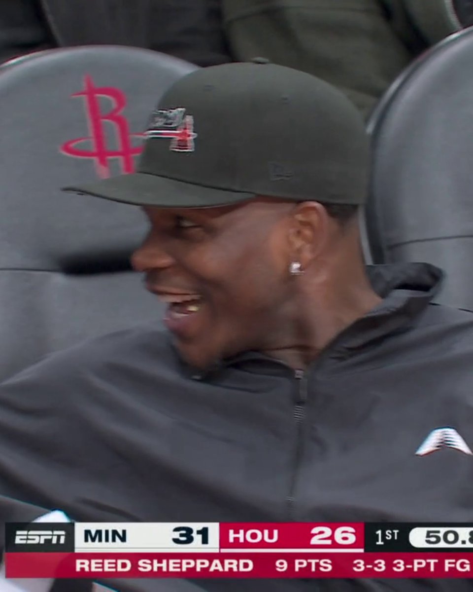 Ant's reaction to this Reed Sheppard bucket 😭 Reed. Cold 🥶