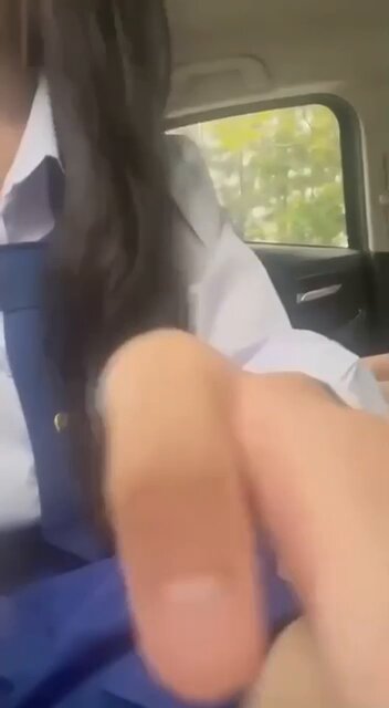 หนุ่มบ้านรวย กลับพร้อมแฟนสาวจอดรถ เย็ดซะเลย 😀💦💦💦 #กดติดตามกันเยอะๆนะคลิปเด็ดๆมีอีกเยอะ 🔞