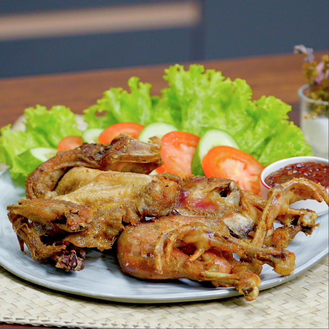 Ternyata begini rahasianya supaya ayam goreng khas Solo bisa lunak tulangnya!😱 Langsung coba bikin aja yuk!